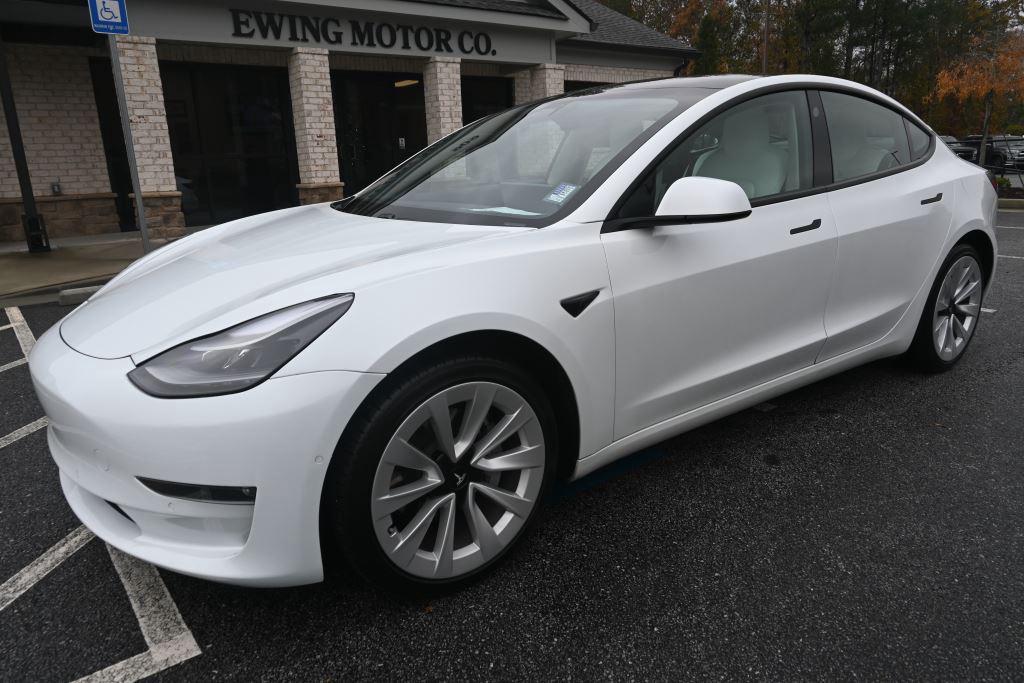 Tesla Model 3's photo