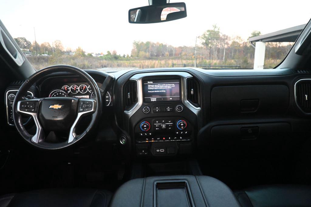 2021 Chevrolet Silverado 1500 LTZ photo 3