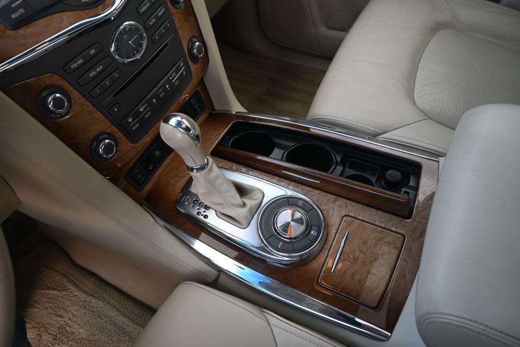 2014 INFINITI QX80 Base photo 10