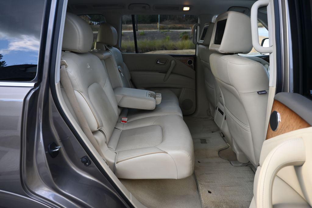 2014 INFINITI QX80 Base photo 17