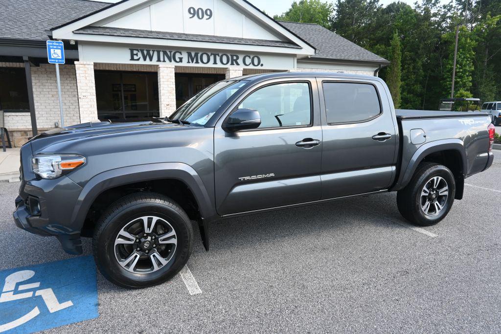 2019 Toyota Tacoma TRD Sport's photo