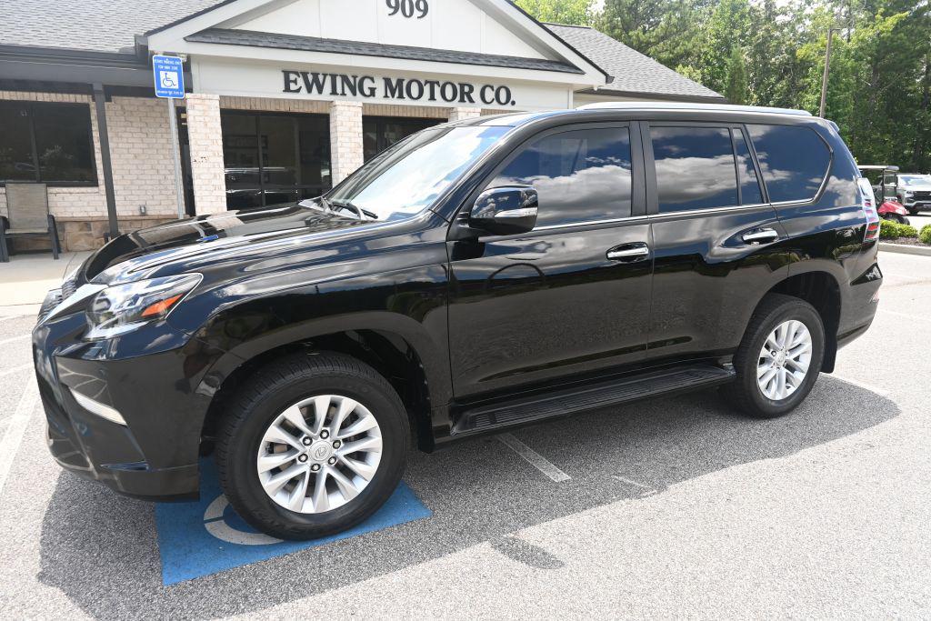 2021 Lexus GX Base's photo