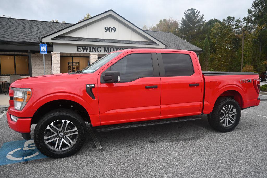 2021 Ford F-150 XL's photo