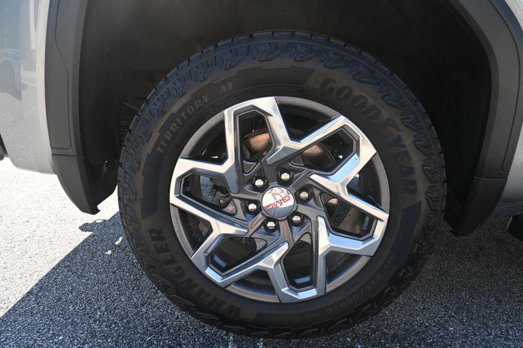 2023 GMC Sierra 1500 SLT - Photo 20