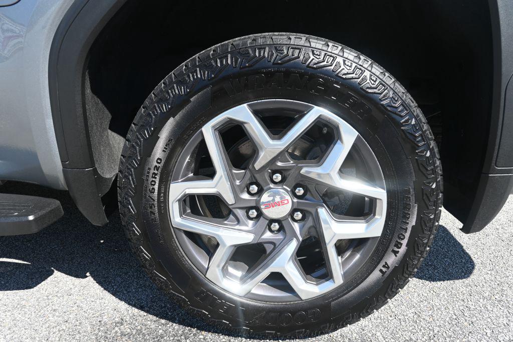 2023 GMC Sierra 1500 SLT - Photo 19