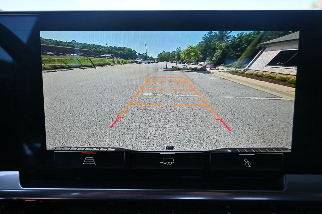 2023 GMC Sierra 1500 SLT - Photo 7