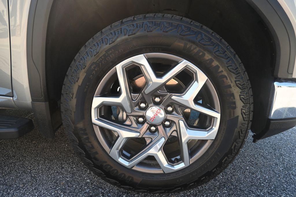 2023 GMC Sierra 1500 SLT - Photo 21