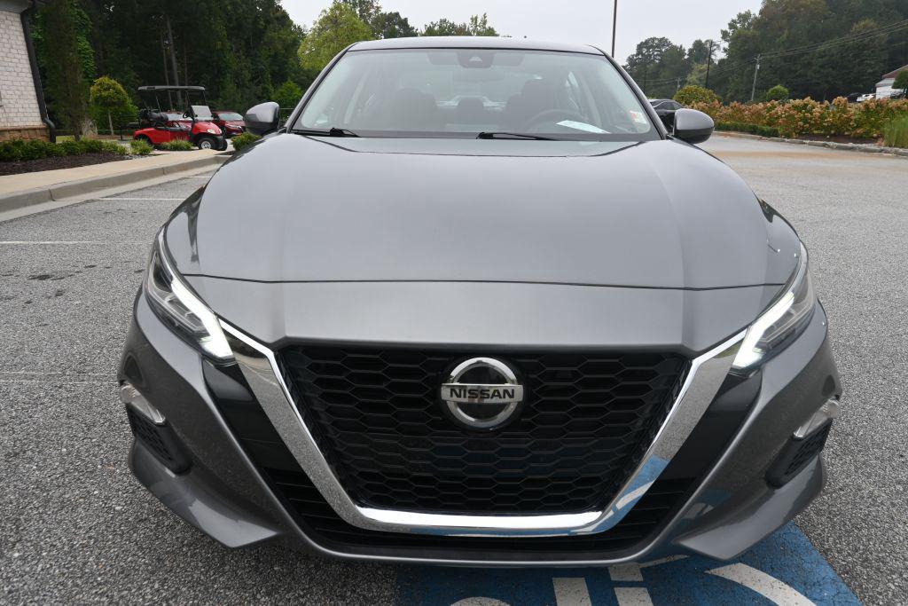 Nissan Altima photo 14