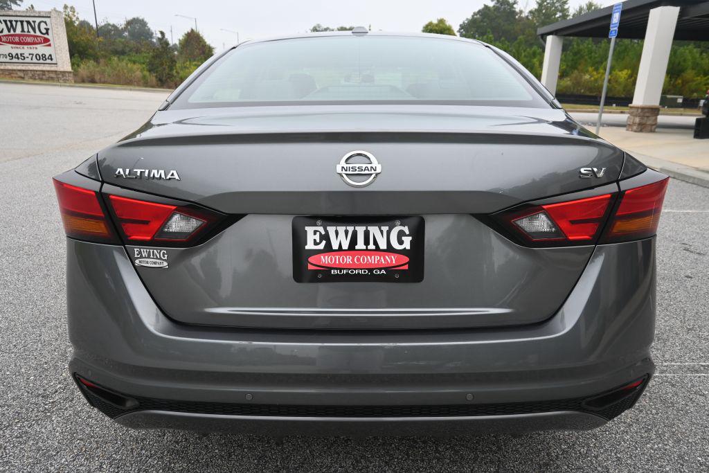 Nissan Altima photo 16