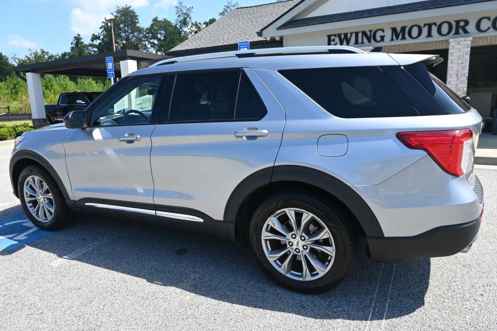 Ford Explorer photo 22