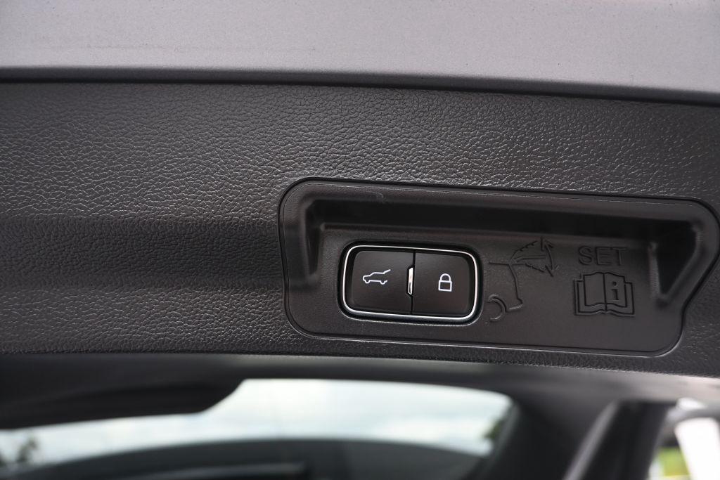 Ford Explorer photo 15