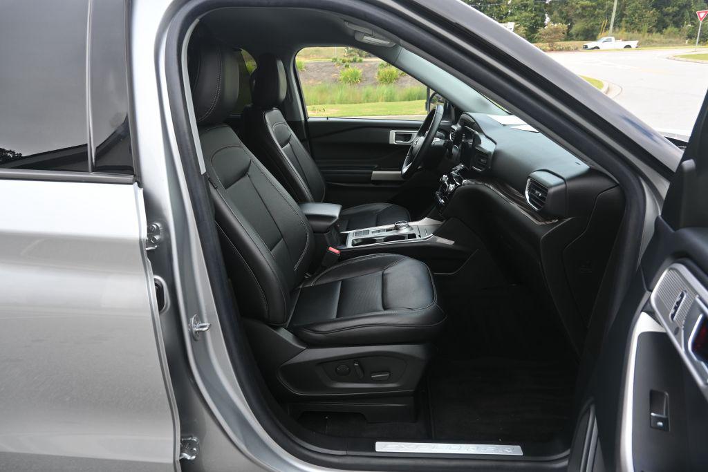 Ford Explorer photo 19