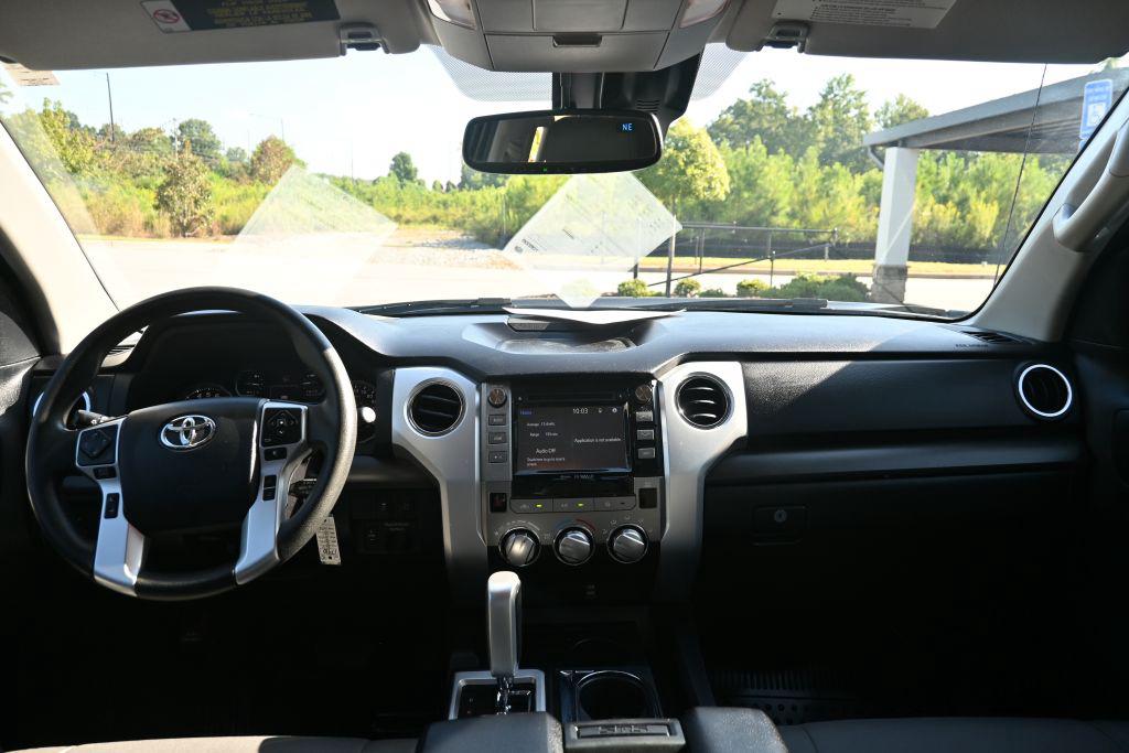 Toyota Tundra photo 3