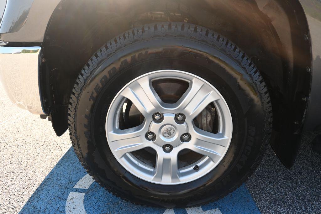 Toyota Tundra photo 17