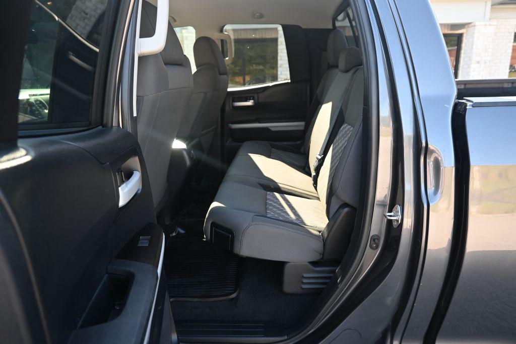 Toyota Tundra photo 9