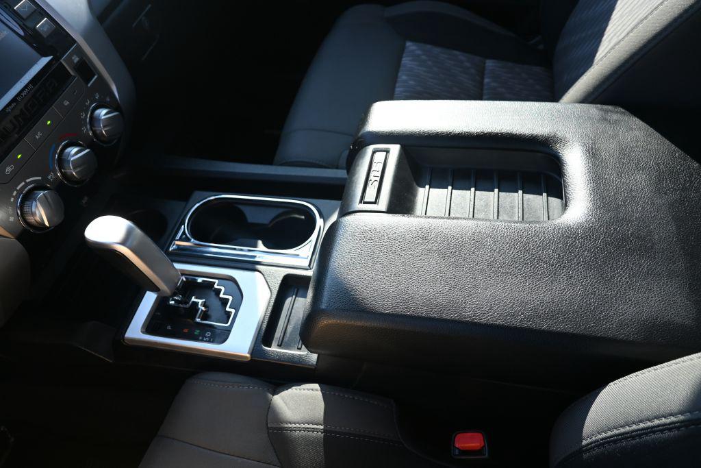 Toyota Tundra photo 8