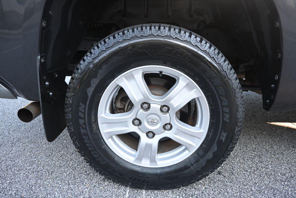 Toyota Tundra photo 19