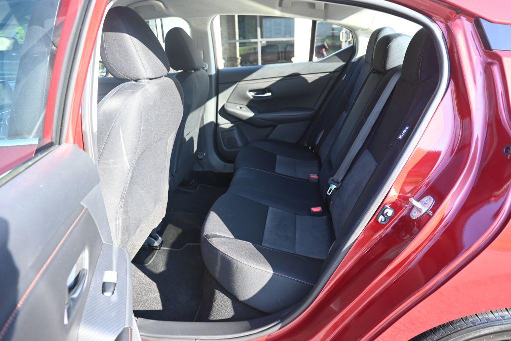 Nissan Sentra photo 9
