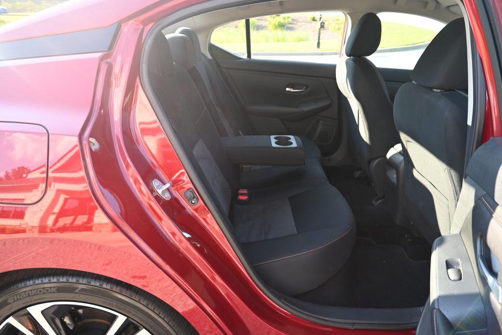 Nissan Sentra photo 11