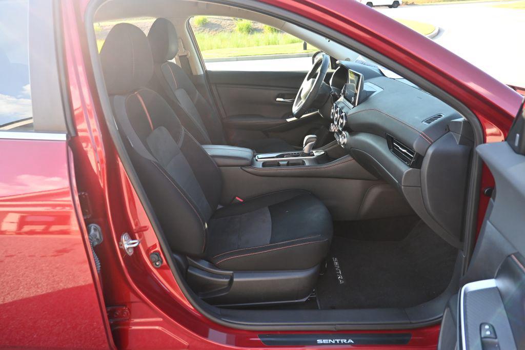Nissan Sentra photo 12