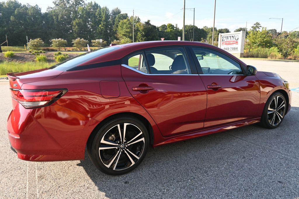 Nissan Sentra photo 2