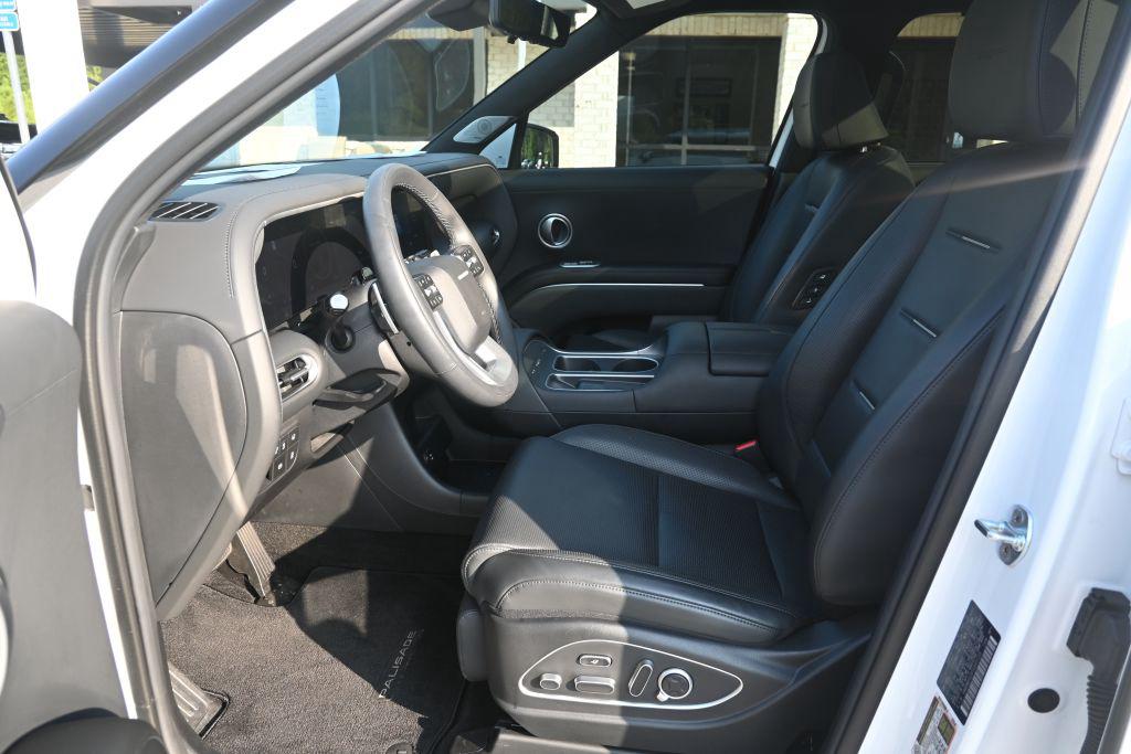 Hyundai Palisade Calligraphy 7 Passenger FWD photo 6