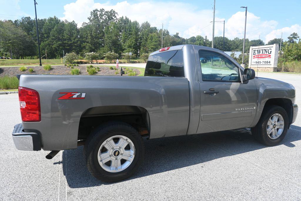 Chevrolet Silverado 1500  Lt photo 2