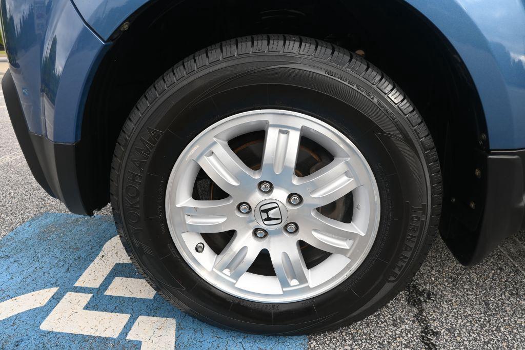 Honda Element photo 16