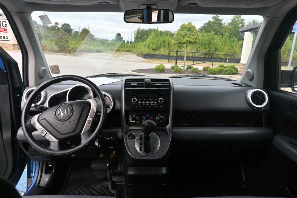 Honda Element photo 3