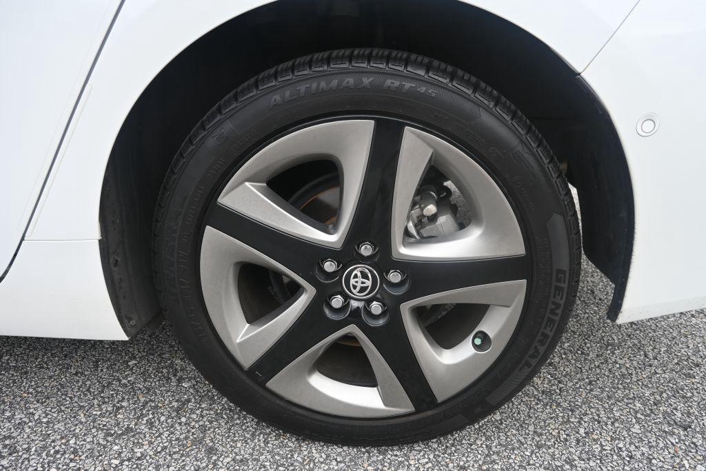 Toyota Prius photo 18