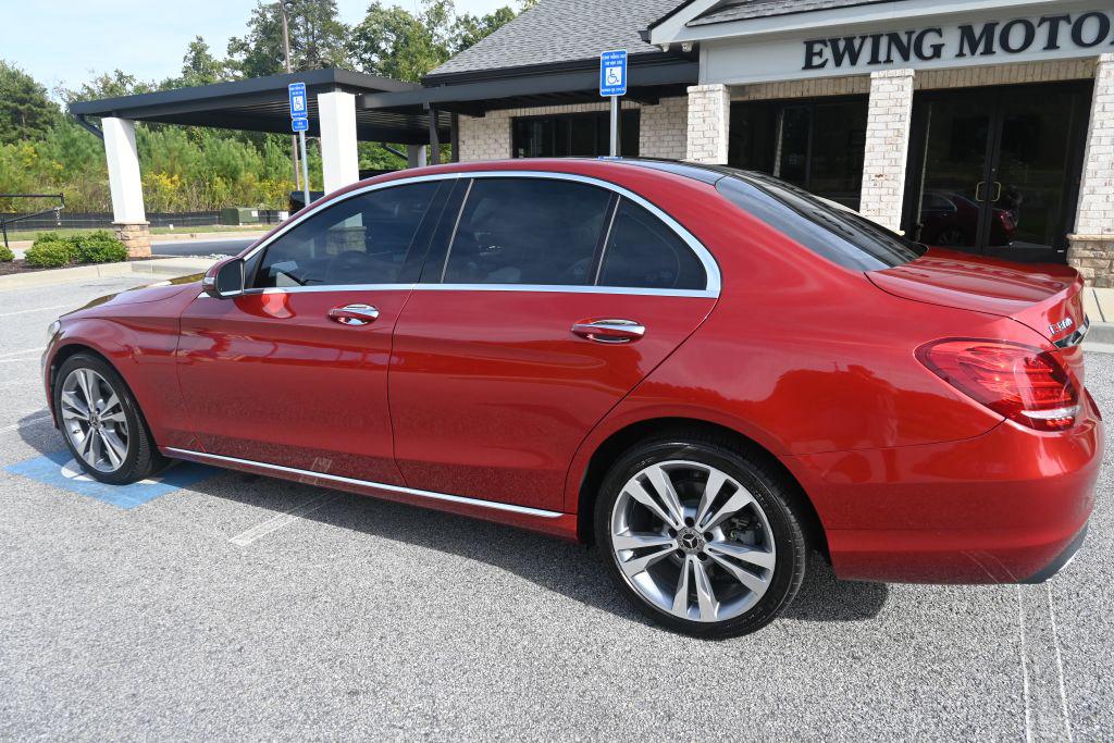 Mercedes-ben C-Class photo 18