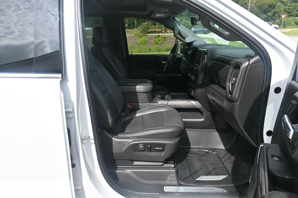 Chevrolet Silverado photo 16