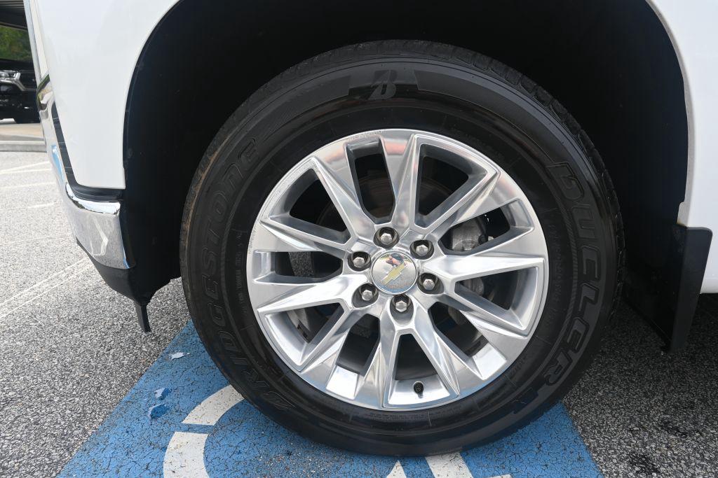 Chevrolet Silverado photo 21