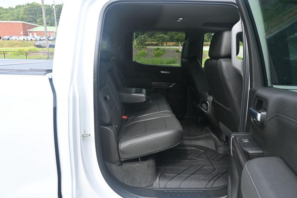 Chevrolet Silverado photo 14