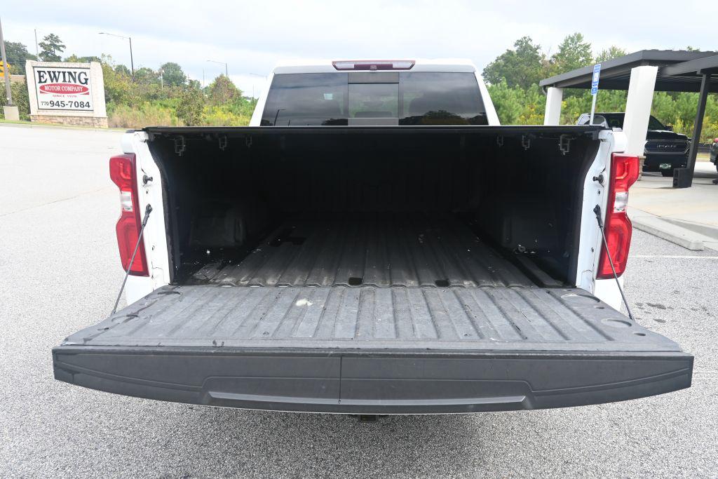 Chevrolet Silverado photo 13