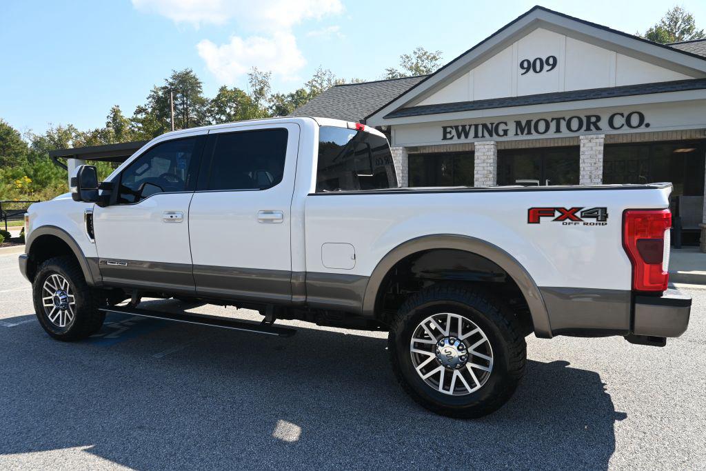Ford F-250SD photo 19