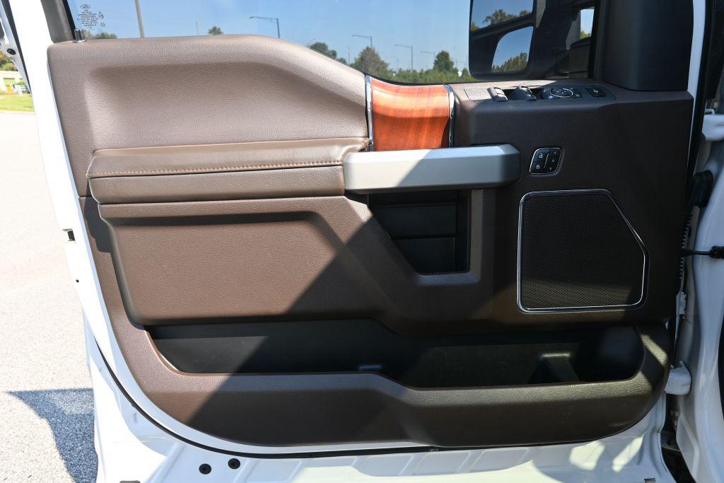 Ford F-250SD photo 6