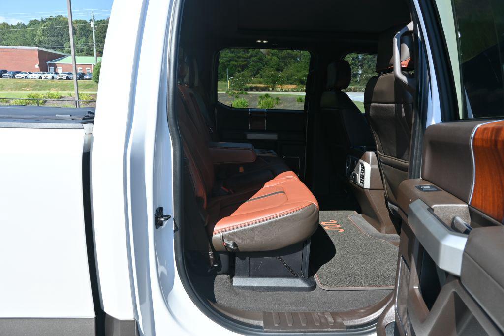 Ford F-250SD photo 14