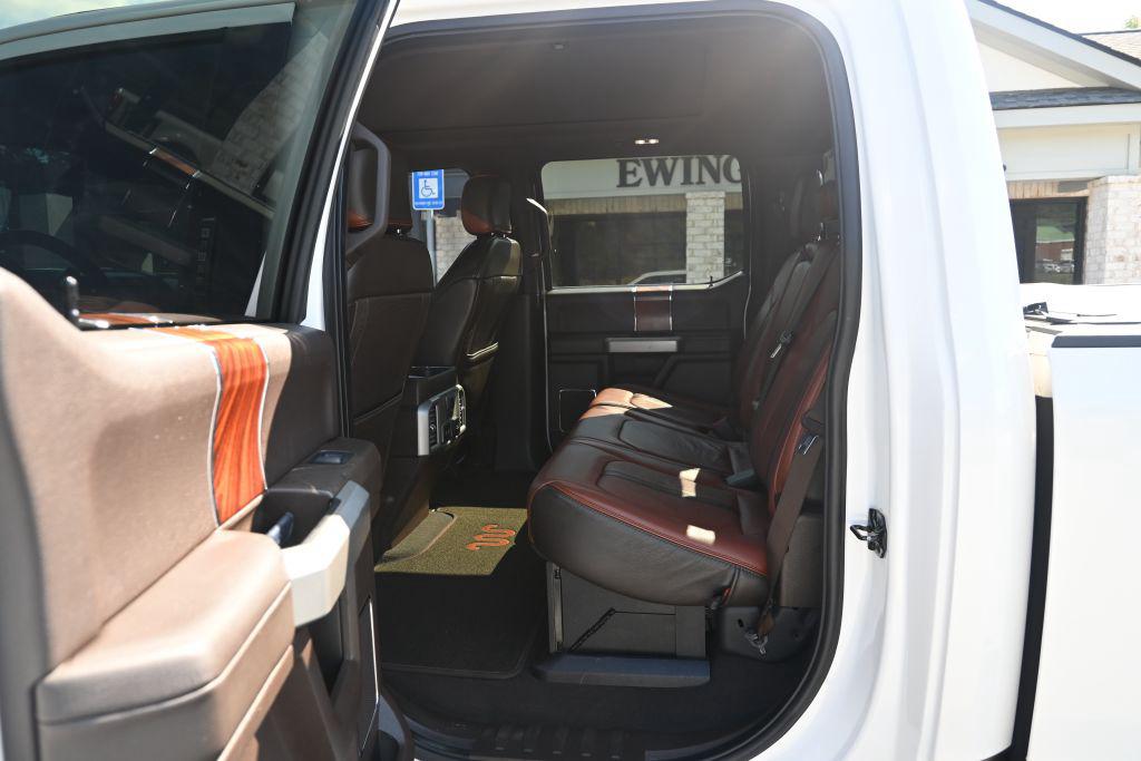 Ford F-250SD photo 12