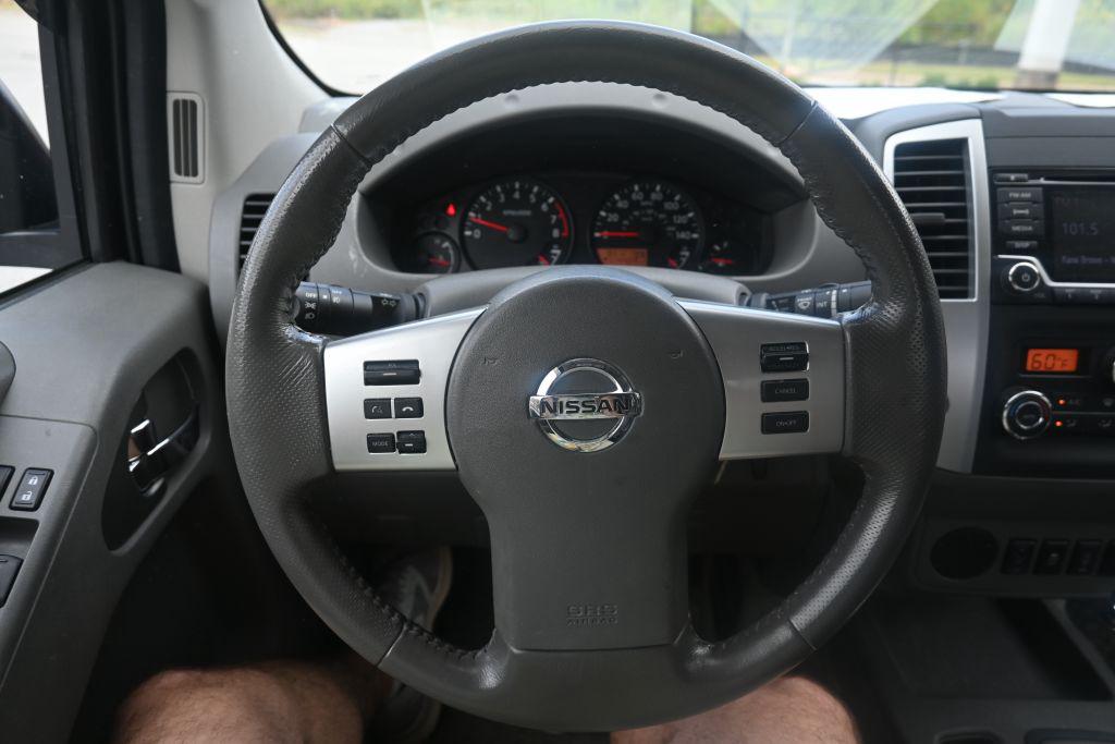 Nissan Frontier photo 6