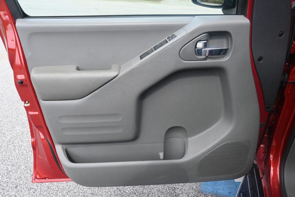 Nissan Frontier photo 5