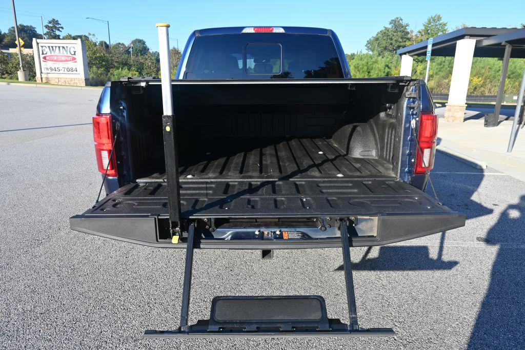Ford F-150 photo 12