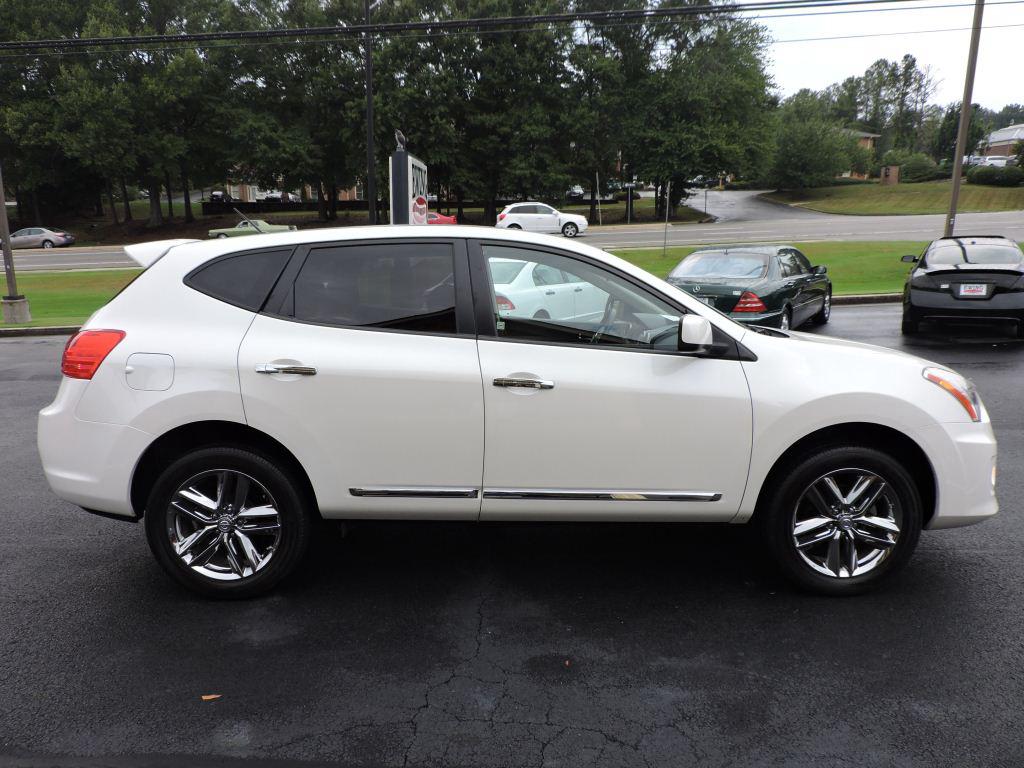 Nissan Rogue photo 16