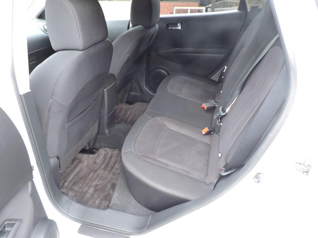 Nissan Rogue photo 9