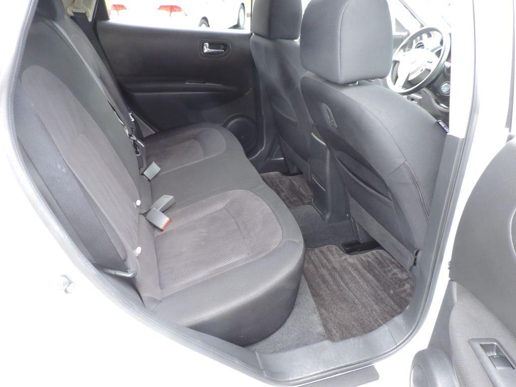 Nissan Rogue photo 11
