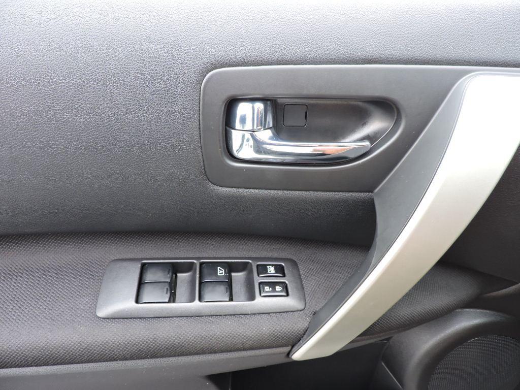 Nissan Rogue photo 7