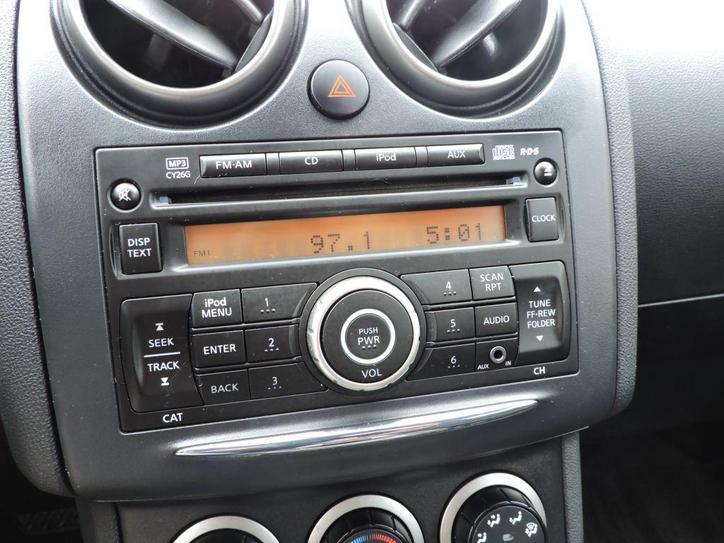 Nissan Rogue photo 4