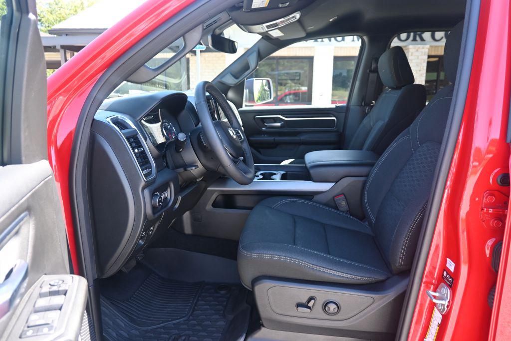 Ram 1500 photo 4