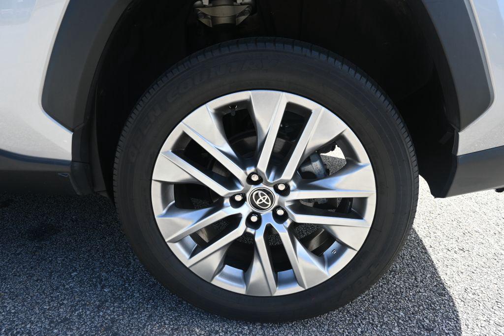 2023 Toyota RAV4 XLE Premium - Photo 21