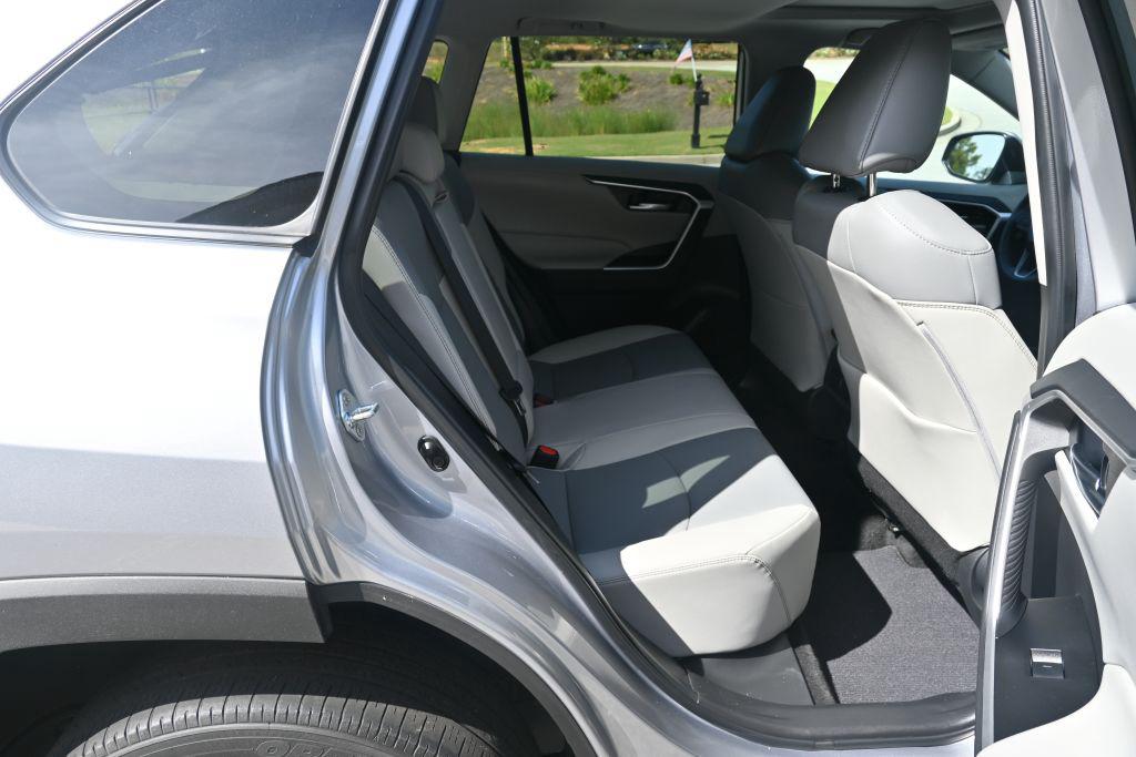 2023 Toyota RAV4 XLE Premium - Photo 14